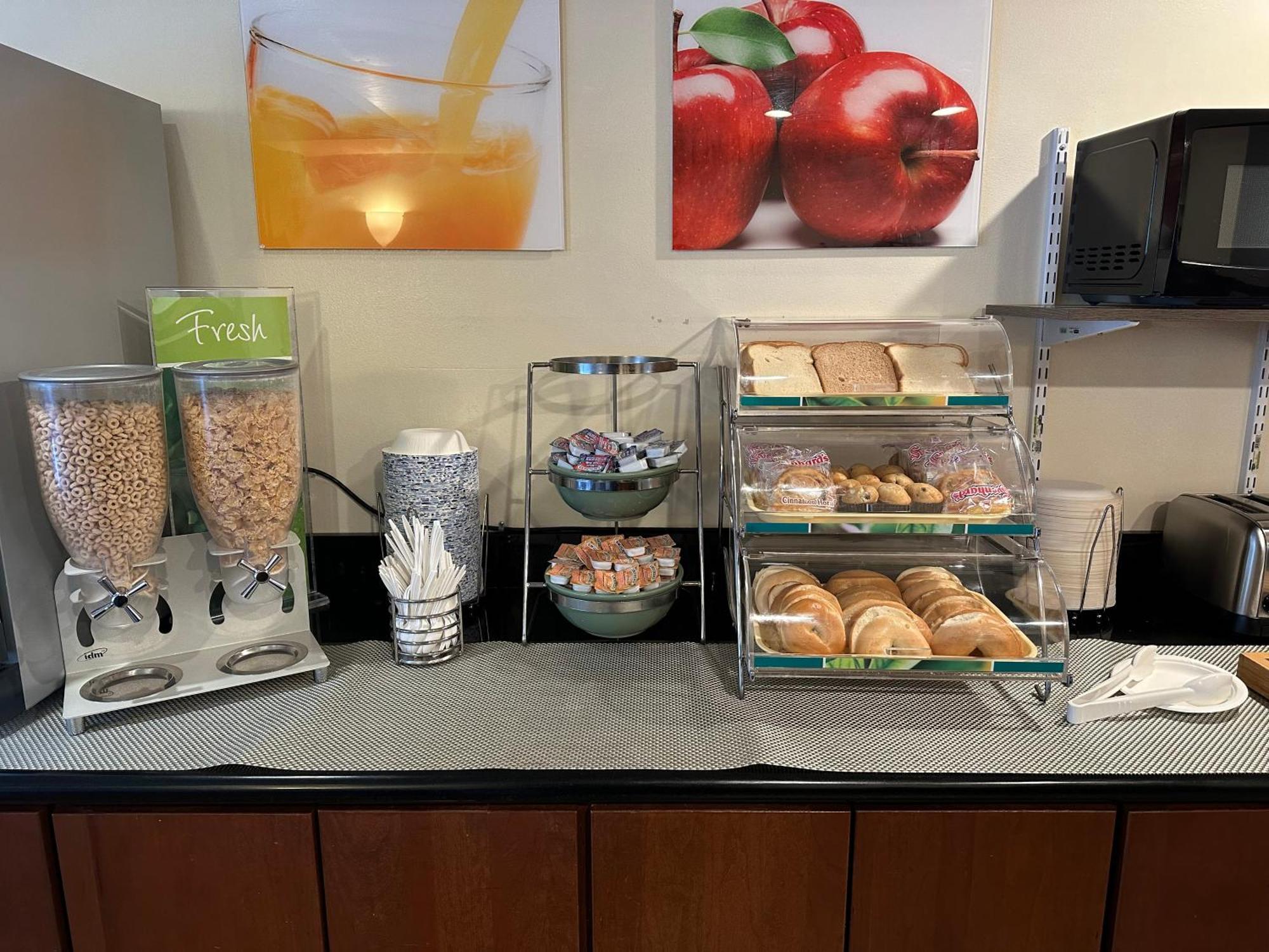 Quality Inn & Suites Everett Esterno foto