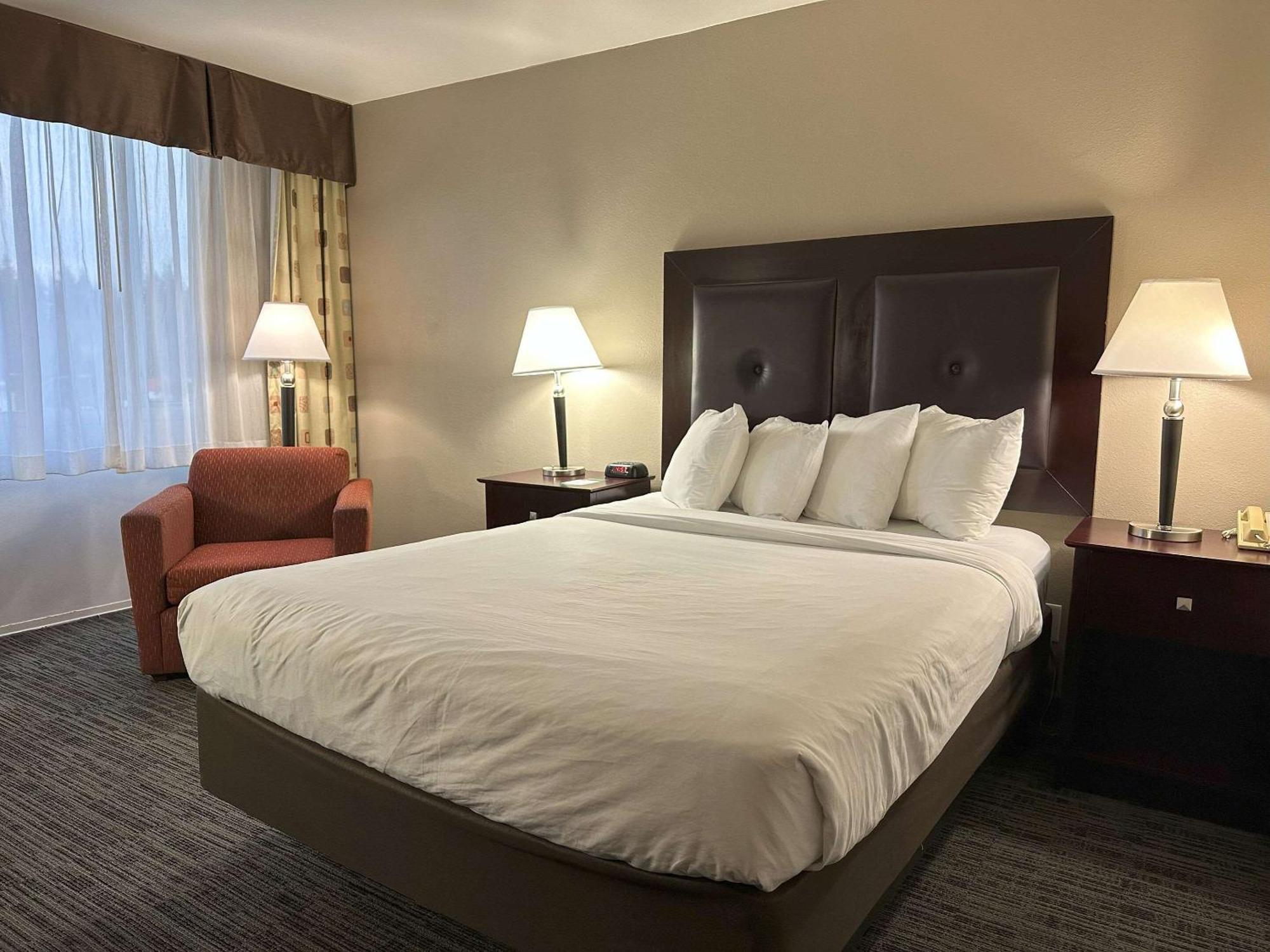Quality Inn & Suites Everett Esterno foto