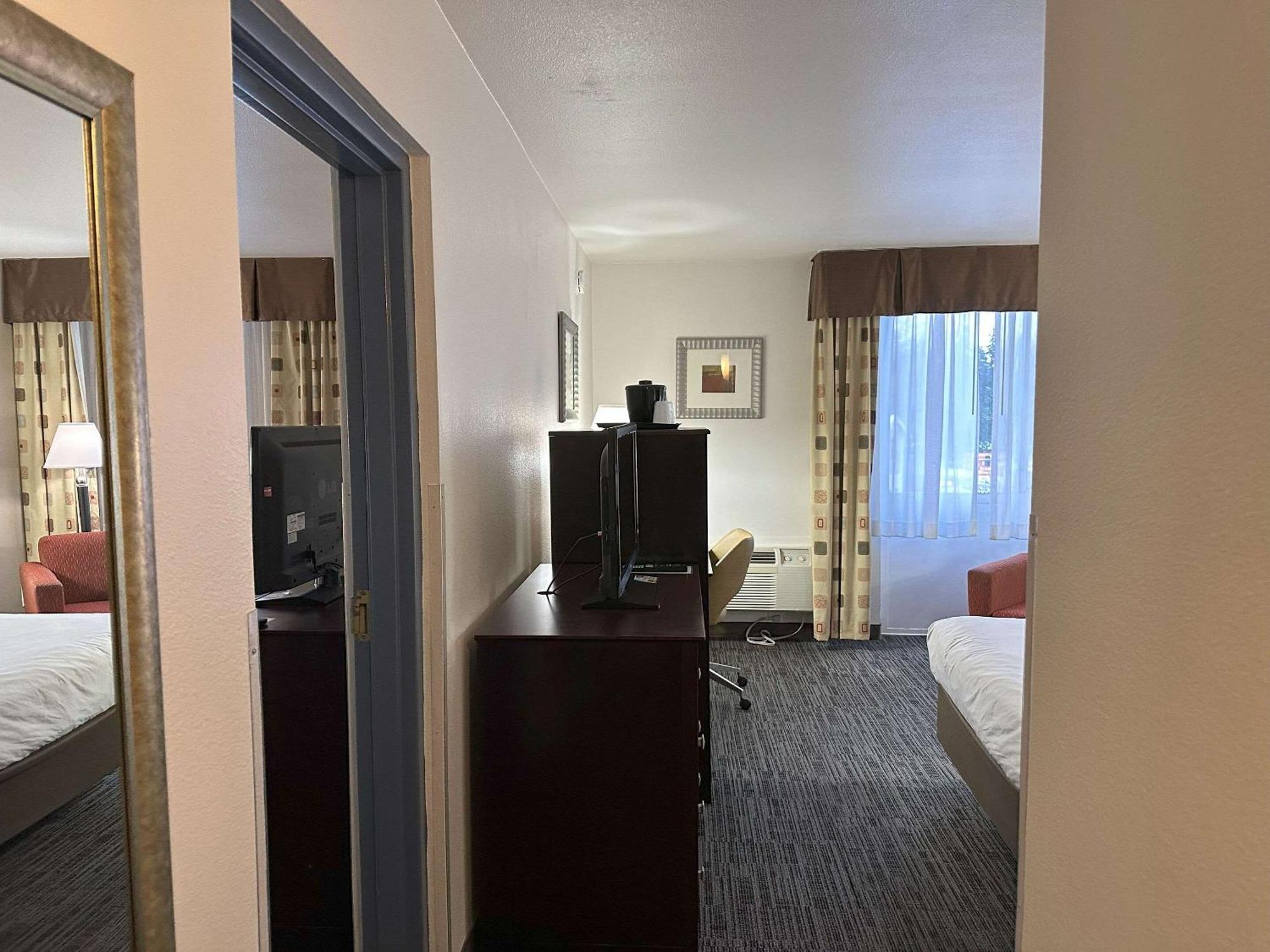 Quality Inn & Suites Everett Esterno foto