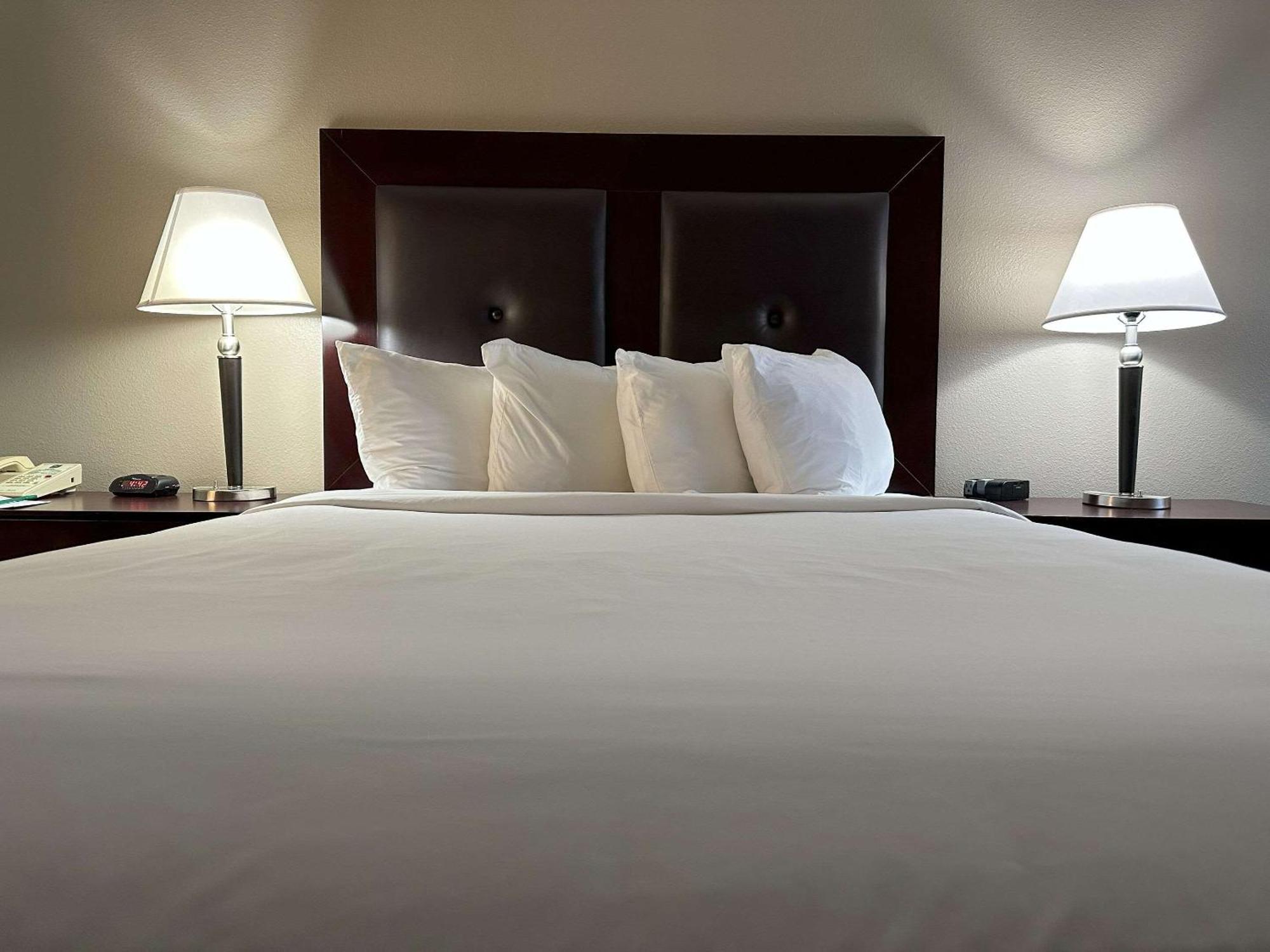 Quality Inn & Suites Everett Esterno foto
