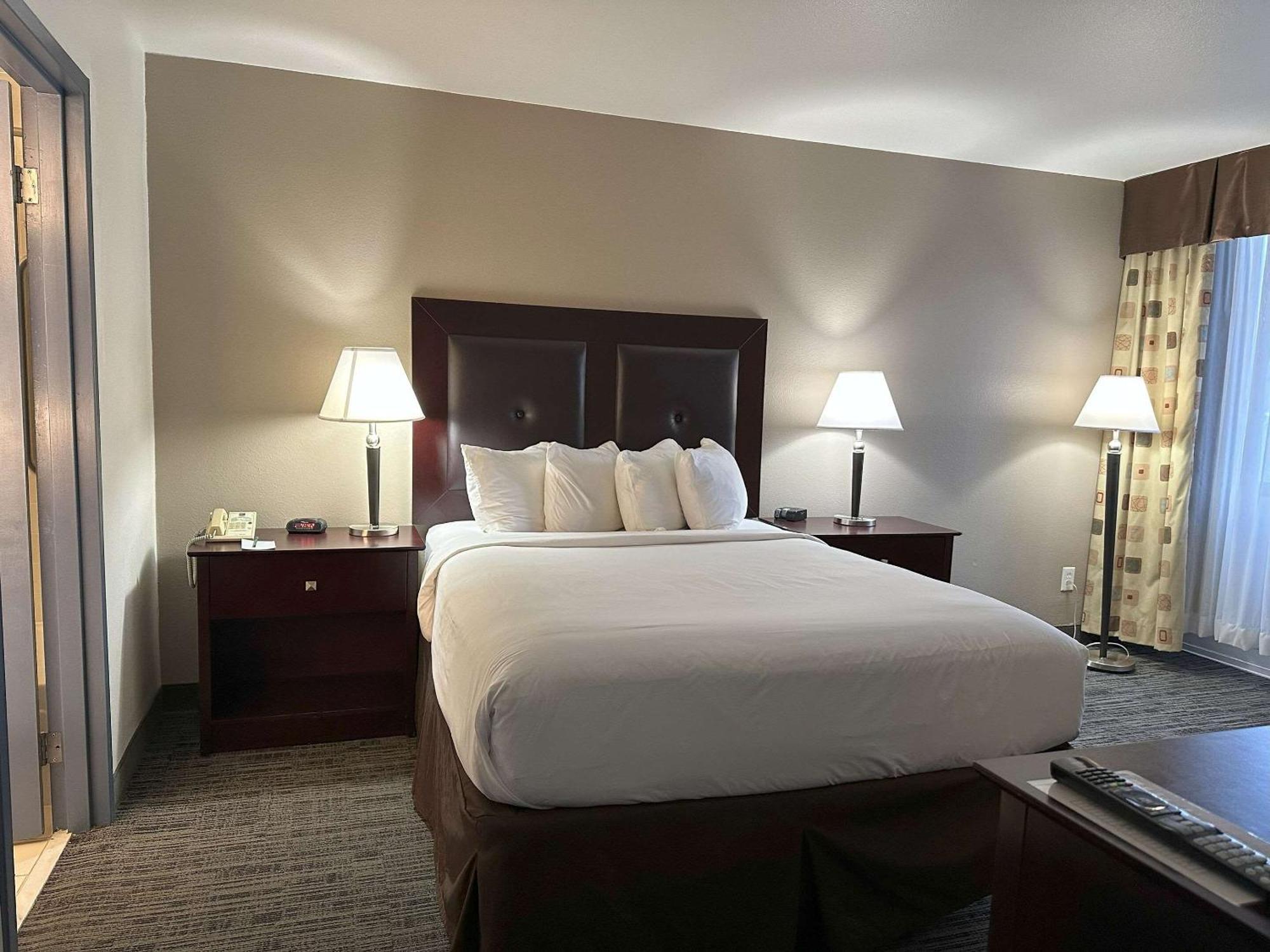 Quality Inn & Suites Everett Esterno foto