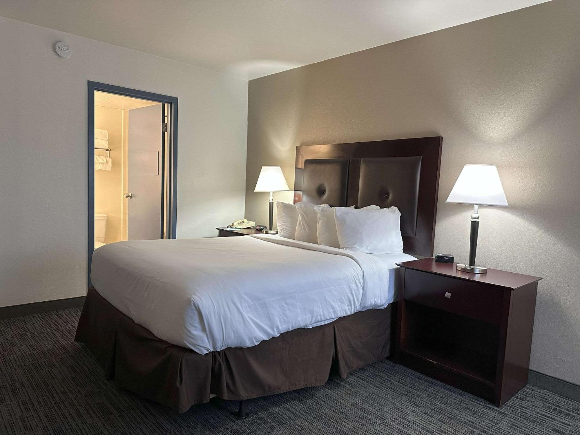 Quality Inn & Suites Everett Esterno foto