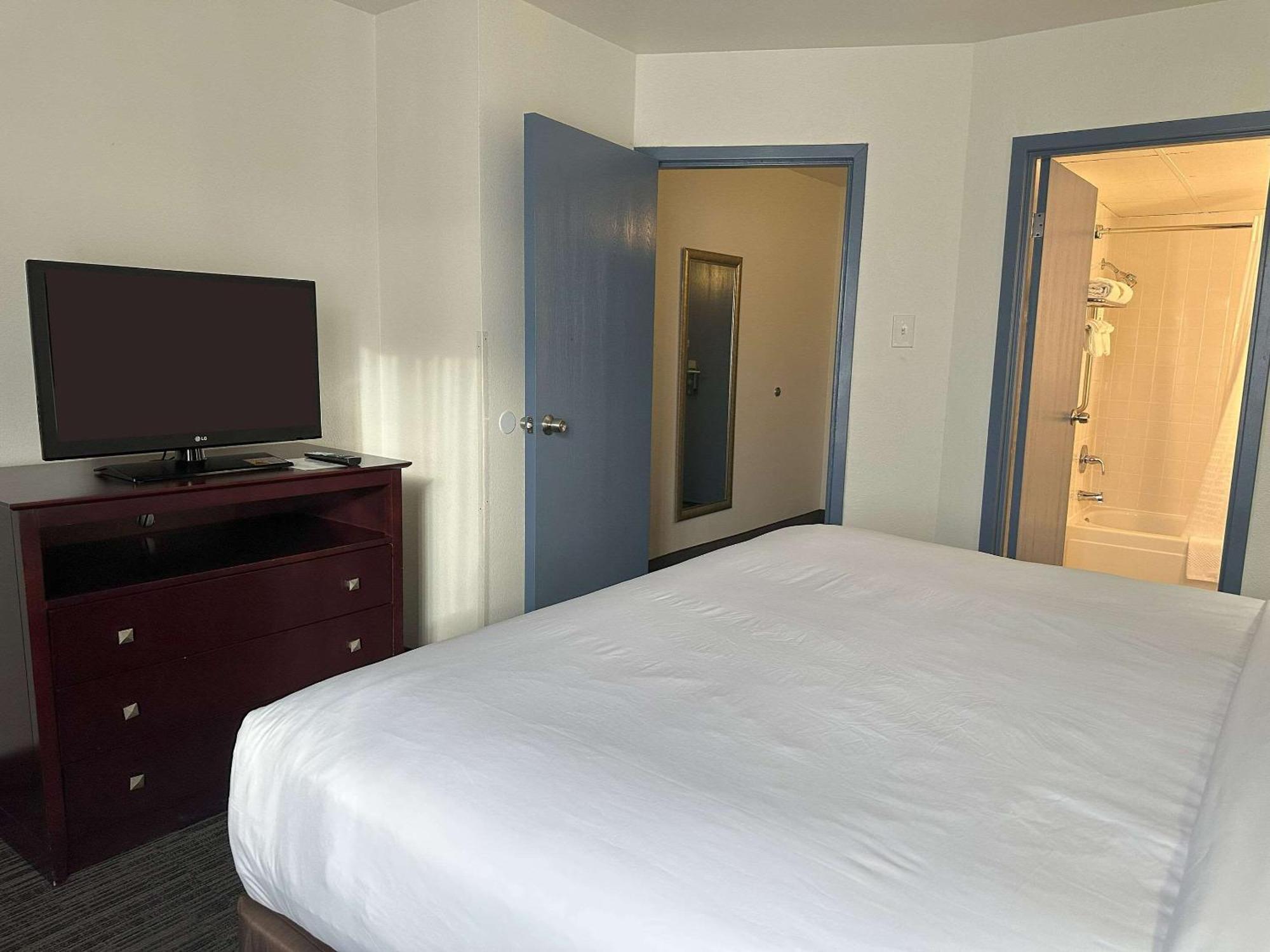 Quality Inn & Suites Everett Esterno foto