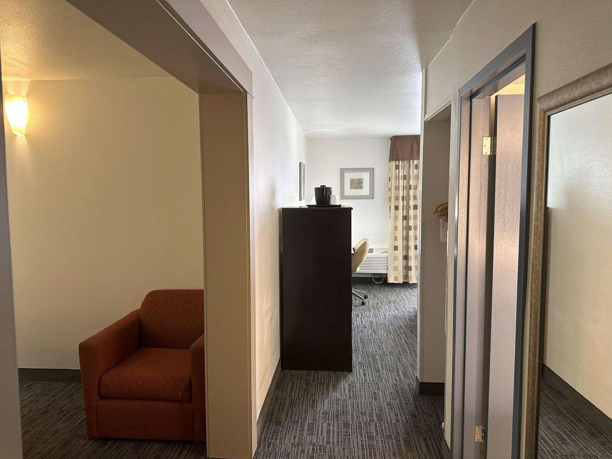 Quality Inn & Suites Everett Esterno foto