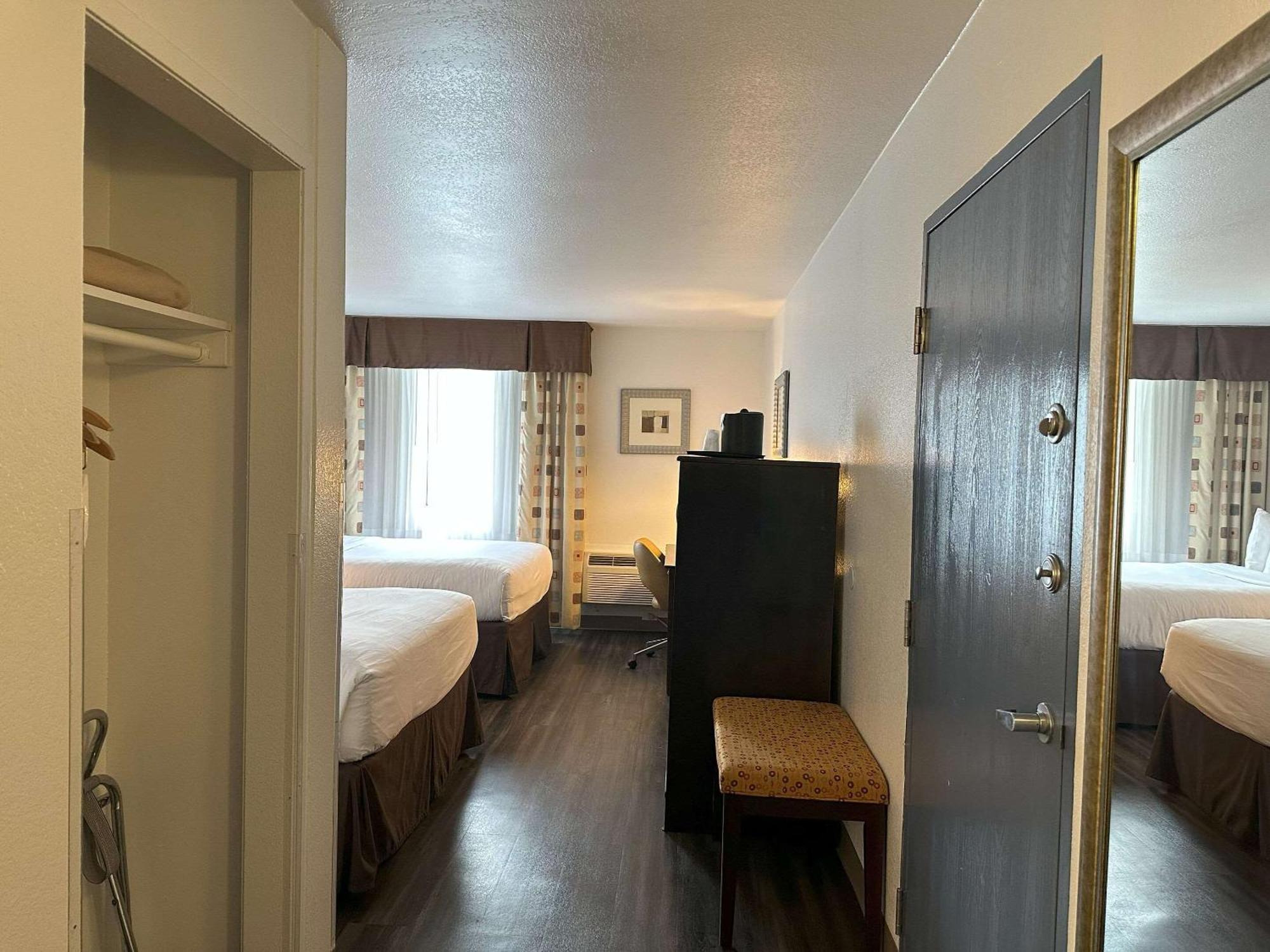 Quality Inn & Suites Everett Esterno foto