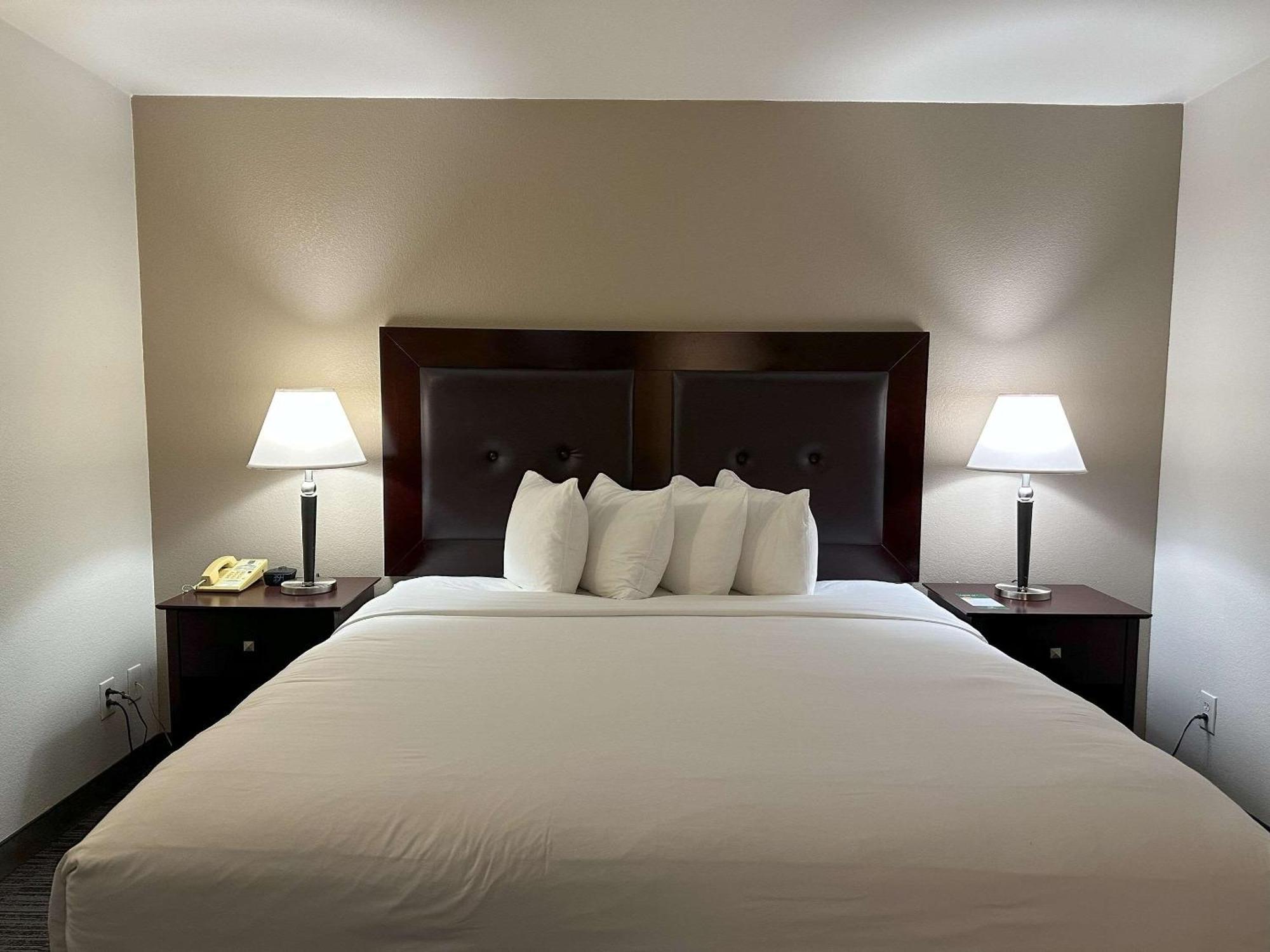 Quality Inn & Suites Everett Esterno foto